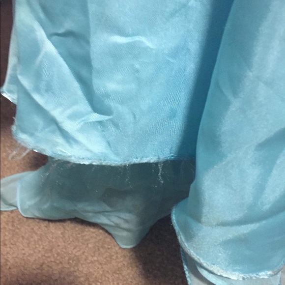 Mac Duggal hi low gown - Picture 4 of 4